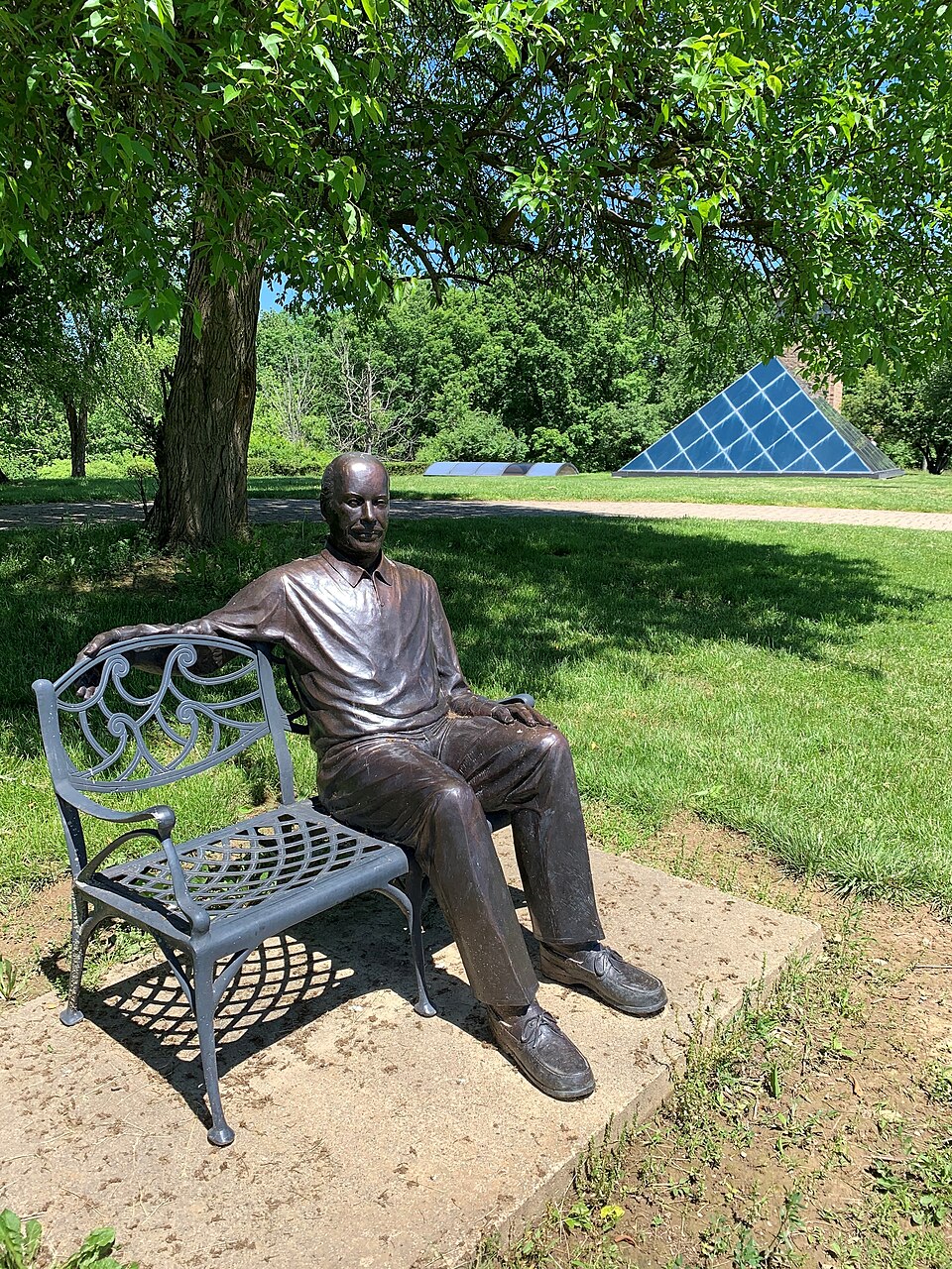 Pyramid House and the statue of Harry Wilks at Pyramid Hill Sculpture Park and Museum